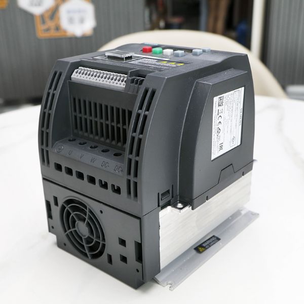 6SL3210-5BE24-0UV0 - 61685